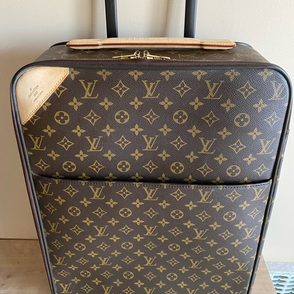 Authentic Louis Vuitton pegase 55 monogram carry on - Picture 2 of 10